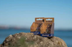 Mustad Jaw Lok 3X Strong In-Line Treble Hooks