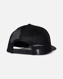Salty Crew Sealine Retro Trucker Hats