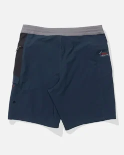 Salty Crew Whaler Flagship 20